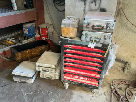 Werkzeugwagen – RESALE