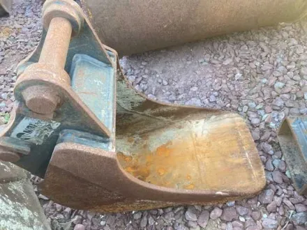 VOLVO-Baggerschaufel 300 mm – RESALE