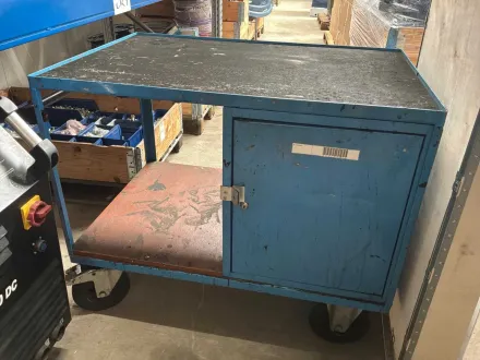 Werkzeugwagen – RESALE