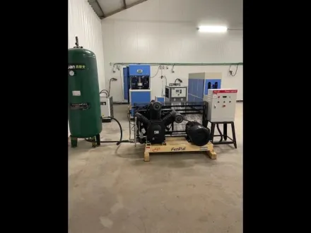 Used KYNHOR SHANGHAI Blow molding machine 80 BPH - – RESALE
