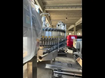 Metalnova LG Filling Monoblock für Destillation und Spa verwendet. – RESALE