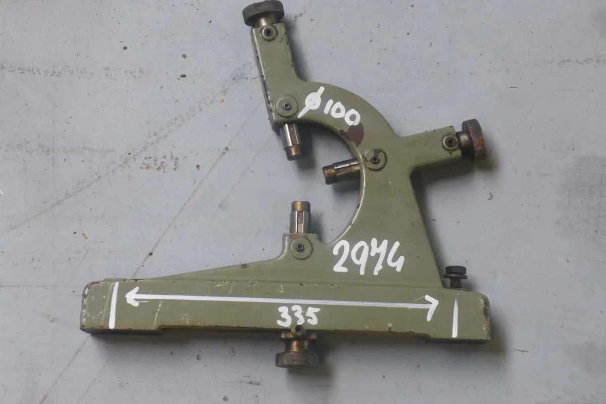 Steady rest universal swing Ø 100