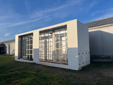 Container – verschiedene Einheiten und Container – RESALE