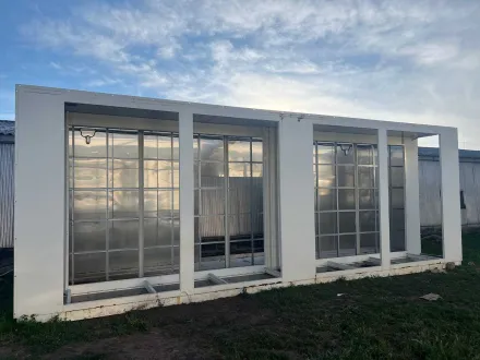 Container – verschiedene Einheiten und Container – RESALE
