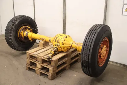 Baumann Reifengröße 10.00 R20 Hinterachse Antriebsachse – RESALE