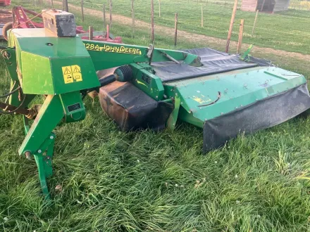 John Deere CC328A Rasenmäher – RESALE