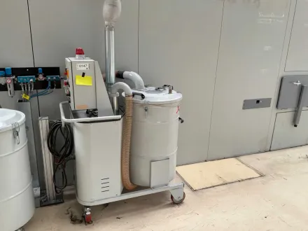 2015 Delfin ESD DX-0097 Mobiler Industriesauger – RESALE