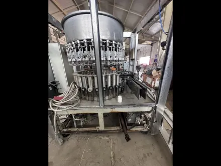 Bertolaso Used rotary filling machine – RESALE