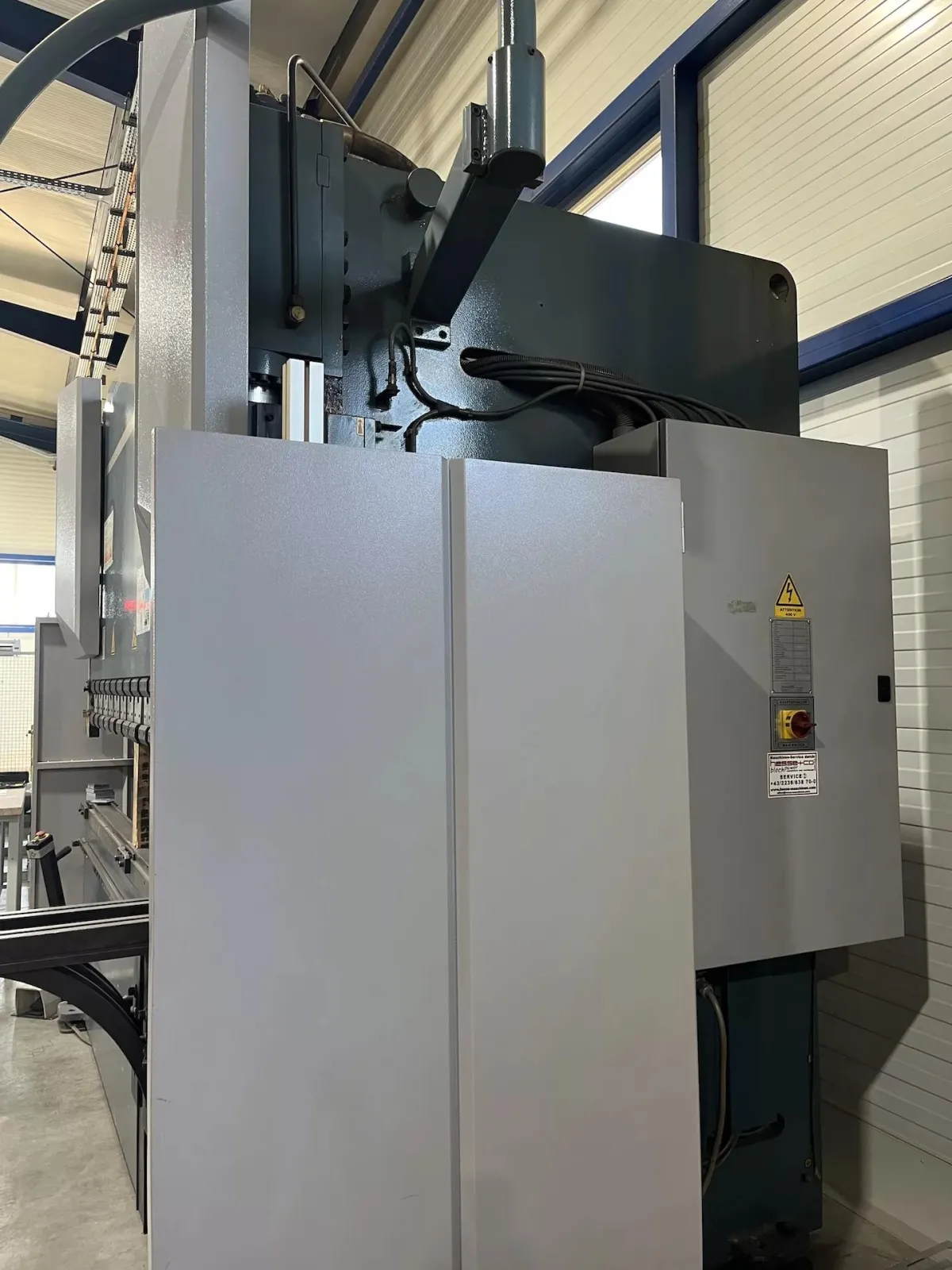 DURMA HESSE AD-R 30175 Pressbremse