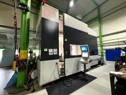 Reiden RX18 CNC 5-Achs-Bearbeitungszentrum – RESALE
