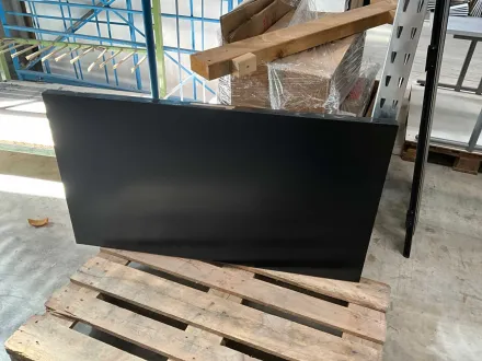 4er Monitorwand aus 4 Stück Samsung UD 55E-B Steglosen Displays und 2 Befestigungskonsolen – RESALE