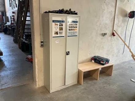 Schäfer Werstttschrank Blech grau 180x80x40cm 3 Fachböden – RESALE