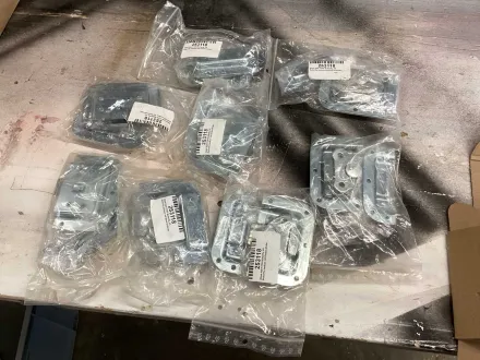 8 Stück Adam Hall Butterfly Verschlüsse Kistenverschlüsse - CASEBAU – RESALE