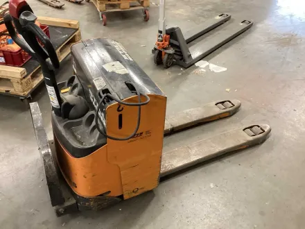 Still-Wagner ECU 20S Elektrohubwagen mit Ladegerät, UVV, läuft einwandfrei – RESALE
