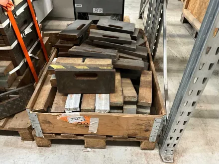 1,2 Tonnen Stahl-Gewichte mit Griffmulde verschiedene Ausführungen ohne Hubwagen – RESALE