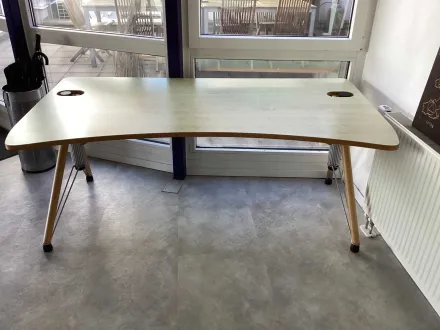 Planmöbel  Schreibtisch – RESALE