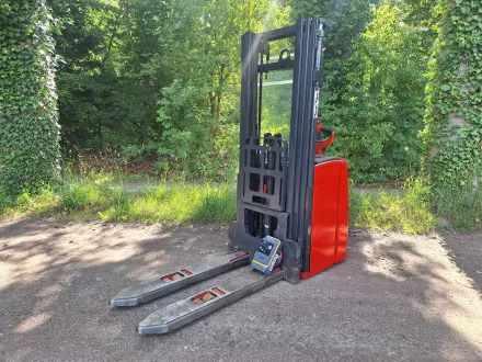 Linde - 2021 - L14 - Stacker – RESALE