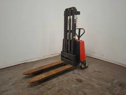 1998 Rapid Lift RHS 1000 Stacker – RESALE