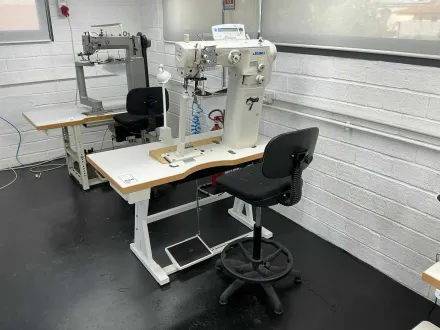 2022 JUKI LS-2342-7 Nähmaschine – RESALE