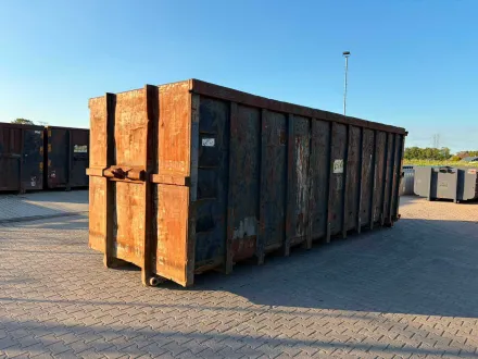 Auslass-Hakenlift / Kabelbehälter 40m³ – RESALE