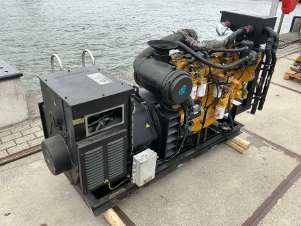 John Deere 6068HFG82 6-Zylinder-Marinedieselmotor mit Stamford-Generator – RESALE
