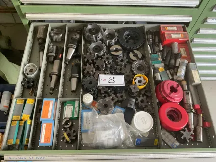 Konvolut Spindelwerkzeuge/ Verschleißwerkzeuge/ Werkzeugaufnahmen/ Spannmittel – RESALE