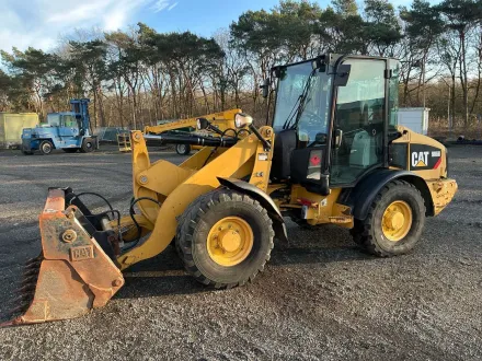 2011 Raupe 906H Schaufel – RESALE