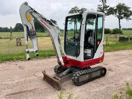 2023 Takeuchi TB216 Mini-Bagger – RESALE