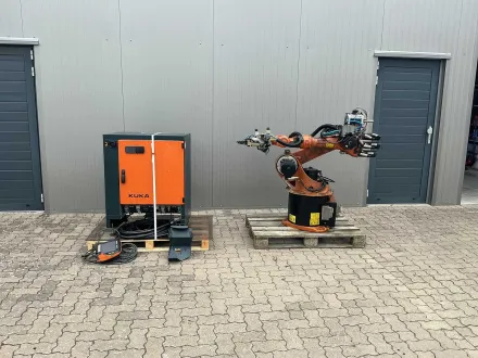 KUKA KR16-2 KR C4 – RESALE