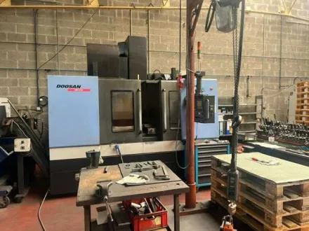 DOOSAN DNM 510 CNC Vertikales Bearbeitungszentrum – RESALE