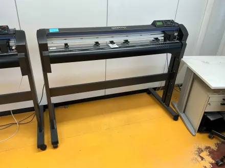 GRAPHTEC FC8600-100 Professioneller Schneideplotter – RESALE
