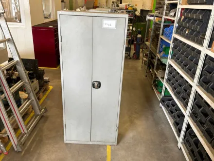 Werkzeugschrank mit Inhalt – RESALE