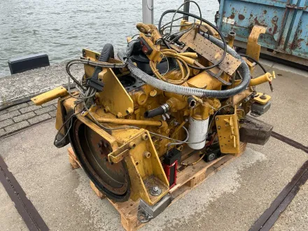 6-Zylinder-Dieselmotor, zerlegt, für Überholung oder Ersatzteile – RESALE