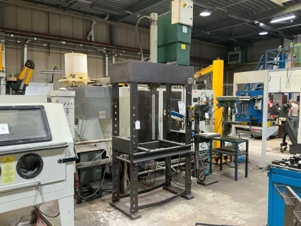Hydraulikpresse – RESALE