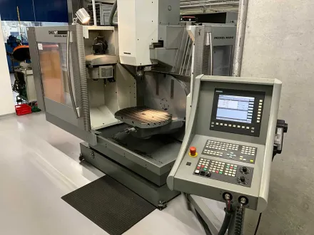 DECKEL MAHO DMU 50T CNC Vertikal-Bearbeitungszentrum 2002 – RESALE