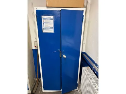 Werkstattschrank mit Inhalt – RESALE