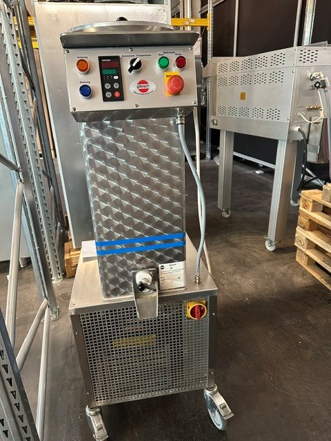 Chocoma 6 T 20 CD Chocolate Tempering Machine