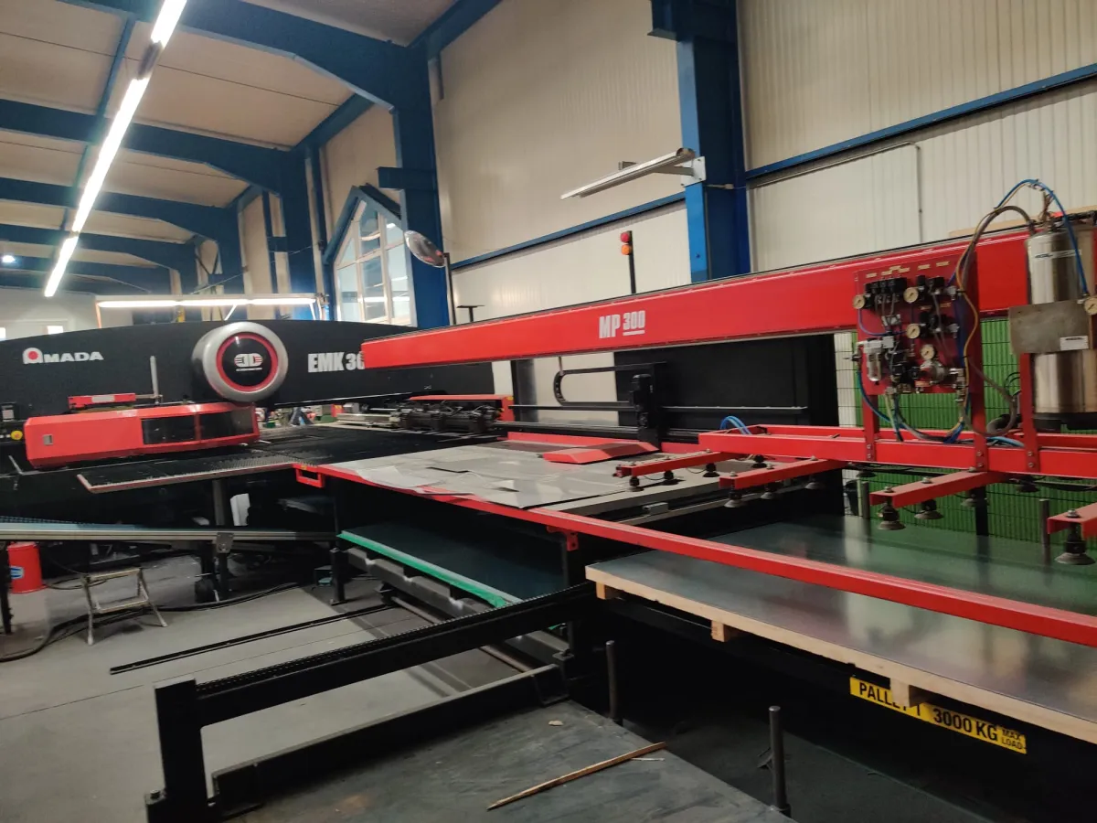 Amada EMK3610NT