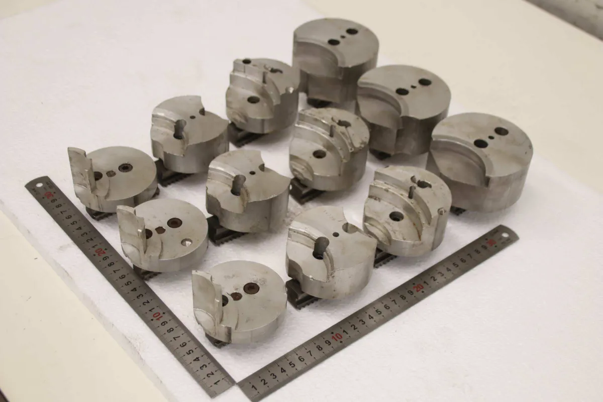 Forkardt Breite 20 mm schrägverzahnt Wechselbacken 4 Satz