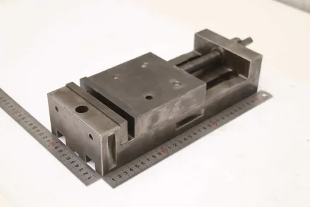Spannweite 98 mm Maschinenschraubstock – RESALE