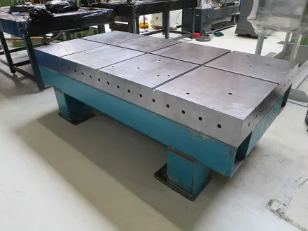 PCP 2000 / 1000 Schweißtisch / Richttisch – RESALE