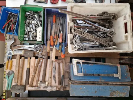 Elektro- und Handwerkzeuge – RESALE