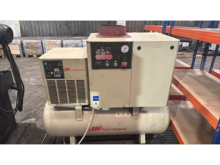 INGERSOLL RAND R5,5U D-SD + D72IN-A Schraubenkompressor + gekühlter Lufttrockner – RESALE