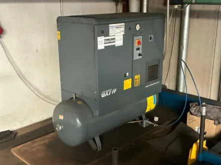 2016 Atlas Copco GX7FF Schraubenkompressor – RESALE
