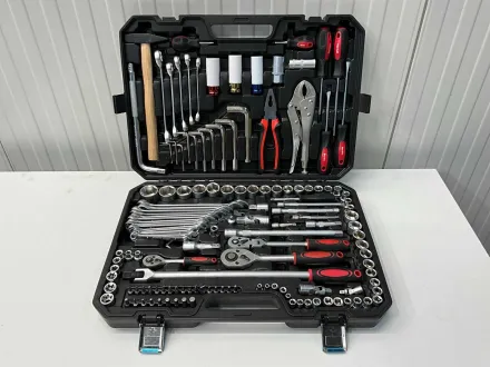 Ultra Force Equipment – Werkzeugkasten inklusive 144 Stück Werkzeuge – RESALE