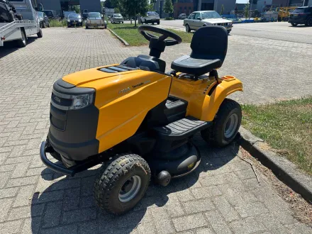 2017 Stiga Tornado 2098h Rasentraktor – RESALE