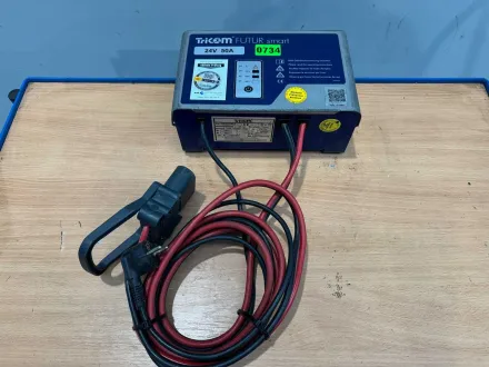 2020 Tricom 24V 50A 375Ah Ladegerät Hubwagen Ameise Gabelstapler Elektrostapler charger – RESALE
