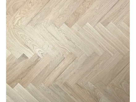 Herringbone Solid European Oak Mix 0V Unifinished – RESALE