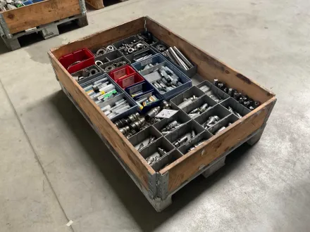 Konvolut Spindeln/ Plattenbohrer und Fräser – RESALE