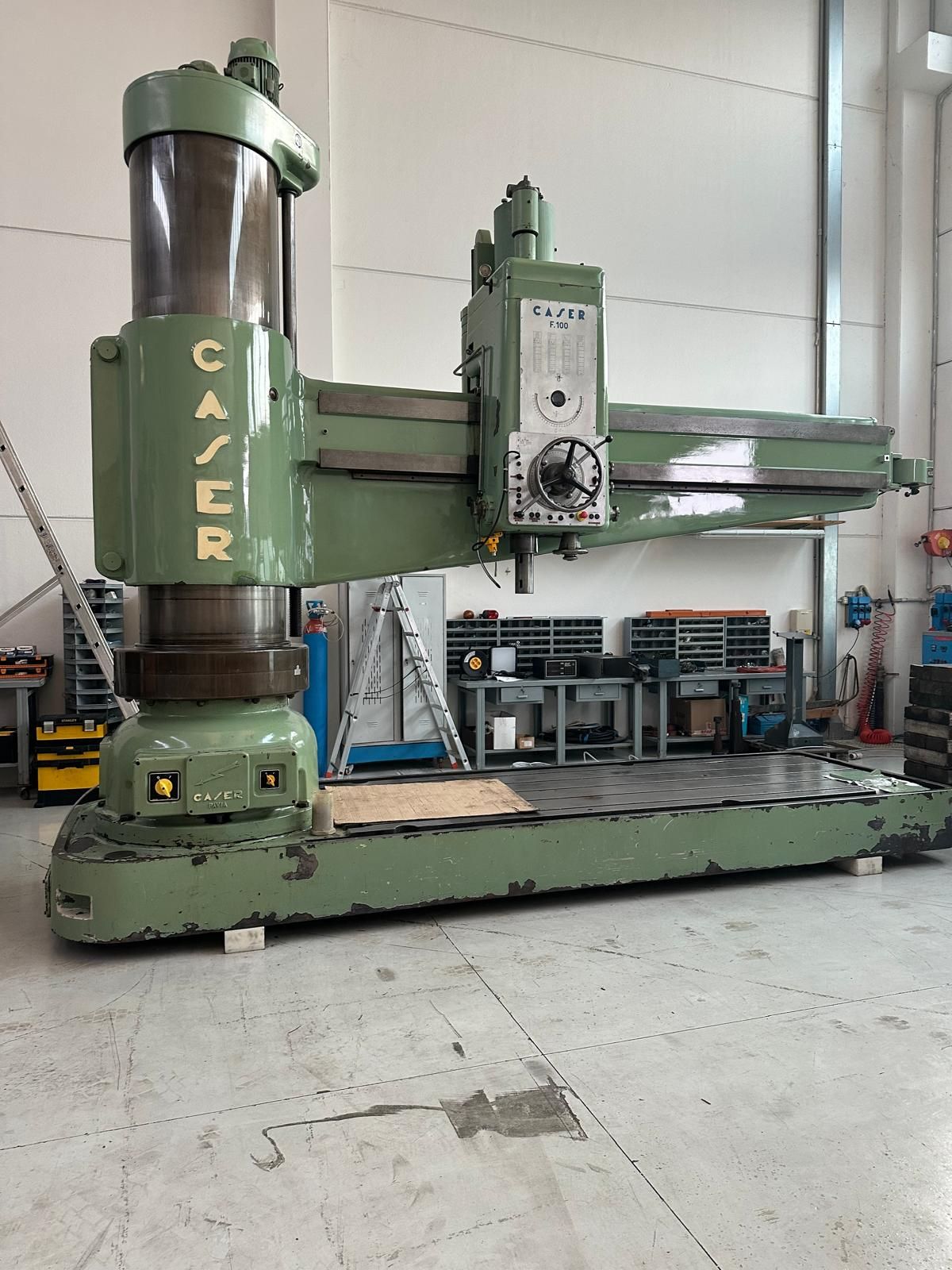 Caser F100 Bohrmaschine